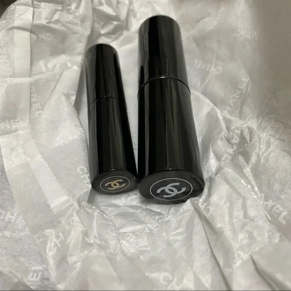 Chanel SWIPE AND GLOW Highlighter and Lip Set - Picture 6 of 7